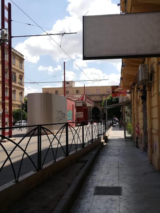 Il Posto Giusto Station Rooms Palermo Exterior foto